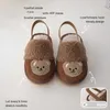 Sandales Hiver nouveau bébé filles plage sandales enfants fourrure ours diapositives enfants chaussures décontractées enfant en bas âge pantoufle marque sandales garçons marron Mules W0327