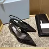 Klassische Mode-Satin-Slingbacks mit Kristallen, Sandale aus metallischem Leder, Pumps mit hohem Absatz, Damen-Slipper, befleckte Pantoletten, flache Designer-Slide-Kleiderschuhe, Bürogröße 35–41