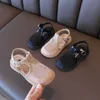 Sandales d'été en maille pour filles, chaussures simples polyvalentes découpées, nouveau Style, sandales à la mode pour bébés, W0327