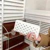 Großhandel Damen Umhängetaschen 2 Farben Straße Persönlichkeit Niet Punk Clutch Bag Multi-Card verschleißfeste Lederbrieftasche Reißverschluss Dekoration Frauen lange Brieftasche 522