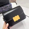 Tasarımcı çanta Kadın lüks omuz çantaları çapraz vücut moda klasik mektup tarzı çapraz çanta 5A üst çanta bayan Cüzdan