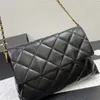 CC Çanta Omuz Çantaları Siyah Zincir Crossbody Çanta Gerçek Deri Çanta Kilpisi Kadınlar Sacoche Moda Leydi Çanta Kart Tutucu Haberci Çanta Zarfı Kambalı Akşam Duvar