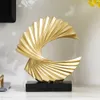 Tafelbladwijnrekken modern decor abstract sculptuur hars beeldhouwture kunst gouden standbeeld woonkamer huisdecoratie kantoor bureau accessoires 230327