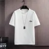 メンズジャージ夏 Tシャツショーツ 2 枚セット白トラックスーツ 3D 文字ヴィンテージストリートクリエイティブパターン男性セットショート衣装 23327