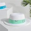 Breite Krempe Hüte QPALCR Weiß Frauen Strohhut Farbband Fedora Lady Boater Sonne Sommer Strandkappe Sailor Trilby