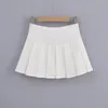 Kjolar sommaren hög midja skid kvinnors sexiga mini skidbälteshorts vintage fold skid vit koreansk tennis skid svart khaki 230404