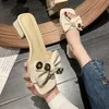 Terlik Moda Kadın Ayakkabıları Kadın Slaytlar Yaz Katı Deri Meydan Metal Metal Metal Bow Düğüm Peep Toe Kadın Katırlar