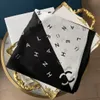 Chanel cc canali Moda Versatile Vera Sciarpa quadrata Sciarpa a fiori Celadon Design raffinato Fascia per ragazze Marchio popolare Aessories Regalo Coppia Famiglia 53x53 cm