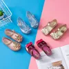 Sandaler Mini DD Barn söta sandaler Beach Shoes New Girl Jelly Sandaler Crown Summer Soft Sandals Toddler Shoes DD001 W0327