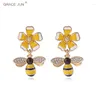 Boucles d'oreilles à dos GRACE JUN, en émail, en forme de fleur d'abeille, à Clip et percé pour femmes, breloque à la mode, 2023