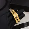 T GG Bangle Bijoux Bracelet 2023 Designer Bracelets Bracelets De Luxe Bouteille Bracelet Timbre Amérique Mode Style Femmes Homme Taille Bracelet En Acier Inoxydable ST