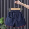 Shorts Mädchen Denim 2023 Sommer Baby Mädchen Rot Liebe Jeans Blütenblatt Hosen kinder Koreanische Trend 230327