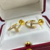 kadın tasarımcı elmas Altın kaplama 18K T0P kalite en yüksek sayaç kalitesi moda klasik stil takı yıldönümü hediyesi 008 için clou küpeler