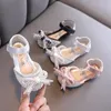 Slipper zomermeisjes sandalen Pearl pailletten prinses feestschoenen zachte platte dans mode kinderen alleenstaande kinderen 230325