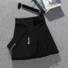 Юбки элегантная асимметричная юбка Женщины Весна лето высокая талия мини -юбки Сексуальная женщина корейская сплошная черная белая плиссированная юбка 230327