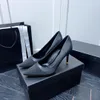 Tasarımcı Sandalet Kadınlar Yaz Partisi Elbise Ayakkabı Yüksek Topuklu Seksi Yüksek Topuklu Ayakkabı Saçlı Topuklu 8 Cm Yüksek Kaliteli AB Boyutları 35-40