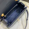 Ketten Umhängetasche mit Klappe Schulter Handtasche Geldbörse Damen Clutch Taschen Ineinandergreifende Metallbuchstaben Hasp Plain Messenger Wallet Abnehmbarer Griff Briefkettenriemen