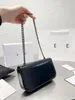 Bola de cadeia de designers clássico de moda de luxo lúnios de couro preto envelope bolsa feminina bolsa de ombro