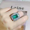 Cluster Ringe Advanced Design Frauen Retro Smaragd Blume Ring Weibliche Helle Zirkon Luxus Schmuck Mädchen Urlaub Geschenk Party