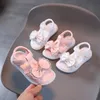 Sandalen zomermeisjes sandalen schattige boog steentjes babymeisje schoenen zachte platte hakken prinses schoenen mode kinderen strand sandalen roze h140 w0327