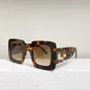 10% Rabatt auf Luxusdesignerin neuer Sonnenbrillen für Männer und Frauen 20% Off Plate Square Large Rahmen Mode vielseitiges Netz rot