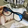2024年の高級デザイナーオフラグジュアリーデザイナー新しい男性と女性のサングラスオフボックスホワイトディアQuan Zhilong純粋な色透明マッチ近視眼鏡フレーム