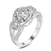 Pierścienie zespołowe 925 Autentyczny Lay Silver Pierścień 3-kamienny Pierdzież zaręczynowy Moissanite 2ct 2ct Women's Wedding Anniversary Trend Biżuter Prezent Z0327