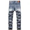 Herrbyxor mode jeans streetwear calca rock motorcykel tryckt broderi herrar smala borste lapptäcke denimfärgning byxor 230328