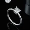 Bant Yüzükleri Orsa Jewels Solid 925 STERLING Gümüş 1CT De Renk Prenses Kesim Moissanite Solitare Düğün Nişan Yüzükleri Kadınlar için SMR57 Z0327