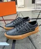 Marcas famosas homens profundos tênis sapatos sola de borracha formadores branco preto couro homem luz sola calçado conforto festa skate sapatos casuais EU38-46