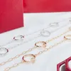 ネイルネックレス女性デザイナーの長いネックレスダイヤモンドホローチェーンゴールドメッキ18K T0p最高品質の最高品質のファッション絶妙なギフト004