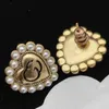 Herz Ohrstecker Frauen Neue Designer Ohrringe Gold Buchstaben Ohrring Mit Perle Damen Ohrringe Designer Schmuck Zubehör Retro CYG2392036