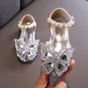 Slipper Girls Sequin Lace Bow Kids Chaussures mignon Pearl Princess Dance Single Single Casual Shoe Childrens Party Mariage D721 230328