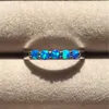 Bohemia Blue and White Opal Ring Pierścień zaręczynowy Z0327