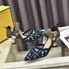 낮은 힐 전기 자수 여름 샌들 여성 패션 하이힐 신발 디자이너 파티 아름다운 편안한 공식 신발