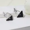 Top Quality Triangle Letter Stud Orecchino Fashion Jewelry prad Accessori per Gift Party 20 colori XP1d