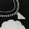 Marca de alta calidad Luxurys Collares Diseñador de moda Letras clásicas Collar de diamantes de plata dorada para mujer Regalos de boda Regalos