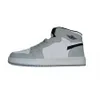 Hommes Femmes Jumpman 1 Chaussures Mid Light Smoke Grey Basketball Chaussures 554724-092 NOIR-BLANC baskets montantes Chaussure habillée