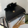 Bolso de diseñador para mujer Bolso de un solo hombro clásico Vintage Doble compartimento Concha Correa oblicua Empalme de color de cuero Bolso de sillín de lujo G