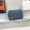 Designer kvinnlig väska crossbody väska singel axelväska 23p denim CF handväska kedja 2 storlekar mini mode internet kändis modeller går med allt