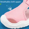 Sandalen 2022 Kinder Sandalen für Jungen Mädchen Sommer Strandschuhe Leichte geschlossene Zehen Outdoor Kinder Kleinkind Babyschuh Atmungsaktiv Outdoor W0327