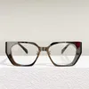 高品質のファッショナブルな高級デザイナーサングラス新しいPファミリー不規則な眼鏡女性スタイルINSパーソナライズされた近視フレームPR85WV