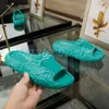 Barocco Dimension Luxury Man Sliders Round Toe gummi kvinna sko designer sandaler macaron färg 3d head gummi platt sula toffel pool med
