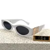 Lunettes de soleil design pour femmes et hommes Nouveau modèle Lunettes spéciales UV 400 Lettres de protection Jambe Double faisceau Rouge Noir Blanc Cadre Marques extérieures Design 054