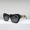 Hoogwaardige modieuze zonnebrillen Men's Luxury Designer Dames Zonnebril F's Cat's Eye Metal Ins hetzelfde type plaat net Red Live