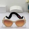 Hoogwaardige modieuze nieuwe luxe designer P Familie's nieuwe kattenoog voor vrouwen in straatfotografie dezelfde 07ys zonnebrillen worden geleverd met brilbanden