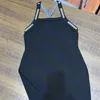 Diseñador Carta Sling Vestido Mujer Faldas de punto Tanques Sexy Vestidos negros Ropa