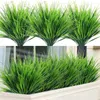 Kwiaty dekoracyjne 16 szt. Sztuczna trawa pszenicy fałszywe rośliny Odporne na Outdoor UV Greenery Pands Plastic