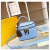 Luxury Cosmetic Case Women's Cross-body Bag 2023 New Lunch BoxBag Simple lipstick powder Portable Box Storage Handbag Designer Fashion Chain Shoulder bags