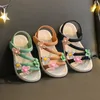 Supper Summer Girls Sandals Flower Proste urocze różowe zielone dzieci maluch maluch miękkie swobodne szkolne buty dla dzieci 230328